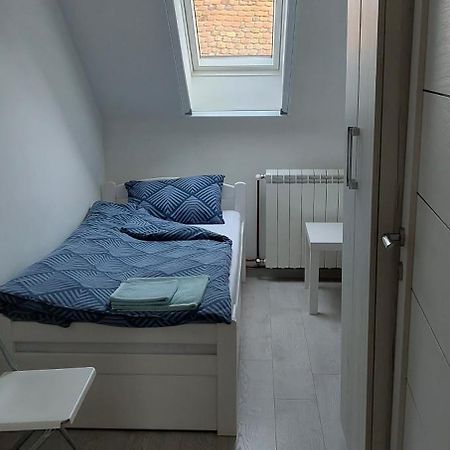 Privatna Soba Dusan Surcin Экстерьер фото
